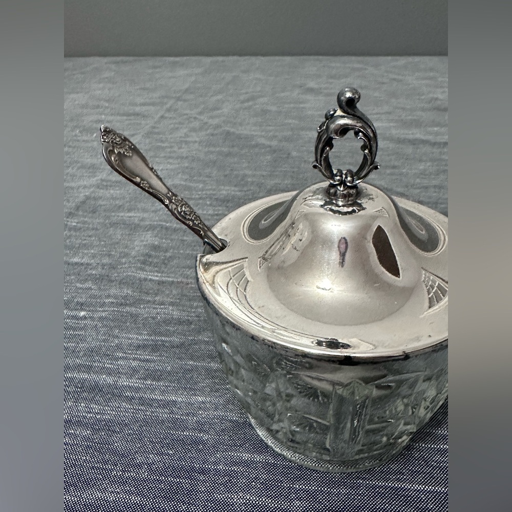 Vintage Cut Glass & Silver Plated Lid Condiment Sugar Dish with Spoon - Picture 2 of 6